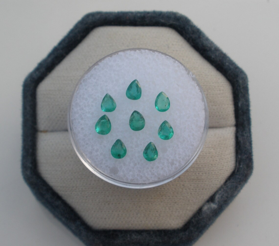 8 Emerald Pear Loose Faceted Natural Gems 4x3mm each