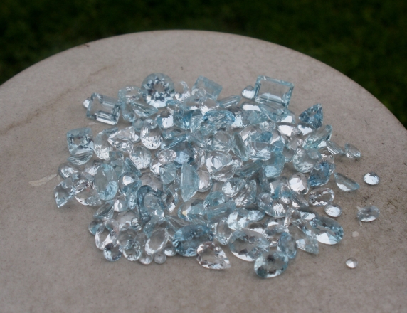 20 carats Aquamarine gem mix