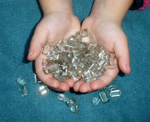 Over 100 Carats of Loose Natural Green Amethyst Gem Mix