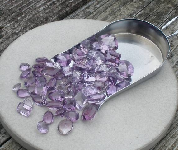 over 50 carats of loose natural amethyst gem mix