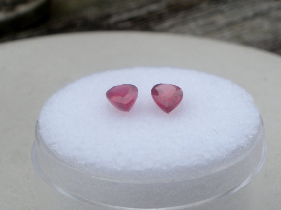 2 Ruby pear gems  6x4mm each