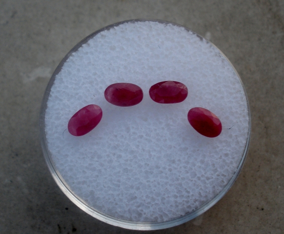 4 Ruby oval gems 5x3mm each