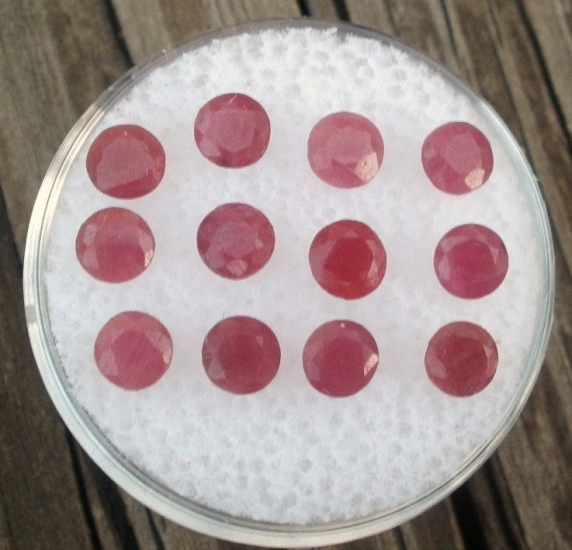 12 Loose Natural Ruby Round Gems 4.0mm Each