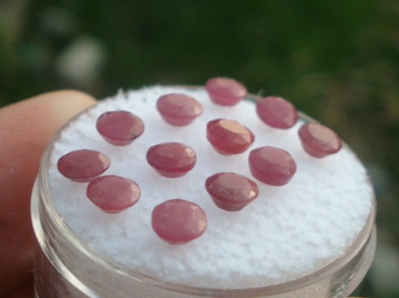 12 Loose Natural Ruby Round Gems 4.0mm Each