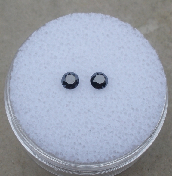 Black diamond pair 3mm each