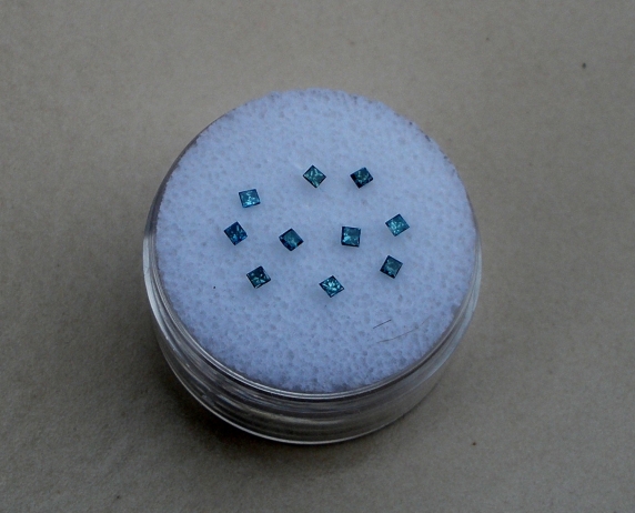 10 Blue  Princess Diamonds 1.5mm Each