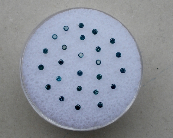 25 blue diamond loose rounds 1.2mm each