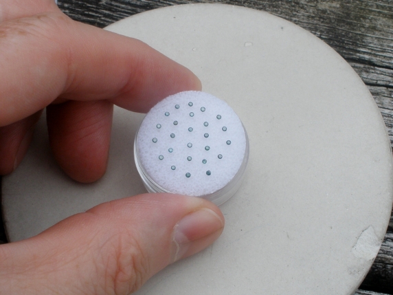 25 blue diamond loose rounds 1.2mm each