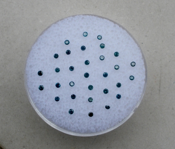 30 blue diamond loose rounds 1.1mm each