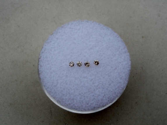 4 champagne diamond loose rounds 1.7mm each