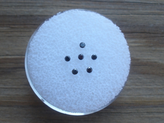 6 Black diamond loose rounds 1.5mm each