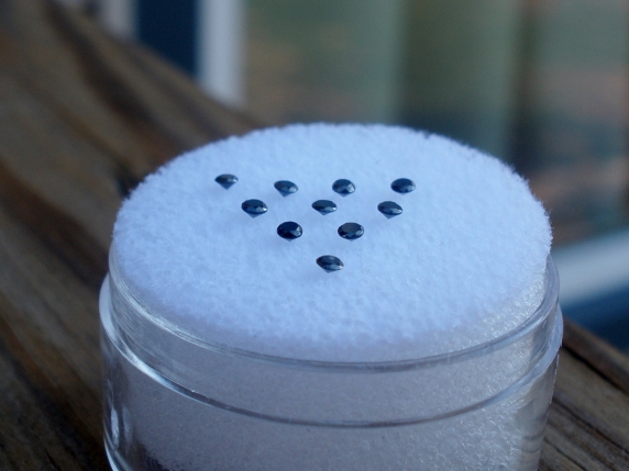 10 Black diamond loose rounds 1.5mm each
