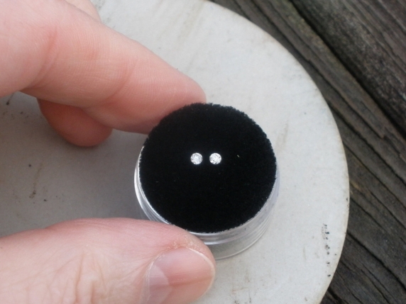White diamond loose round pair 2.2mm each