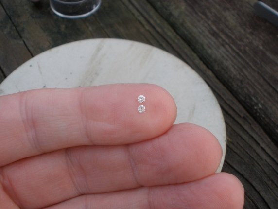 White diamond loose round pair 2.2mm each