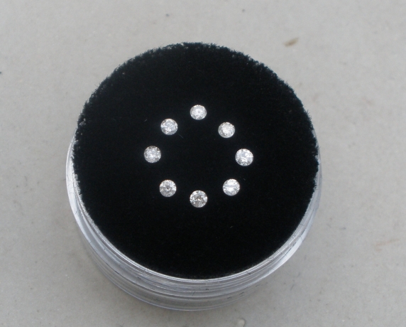8 White diamond loose rounds 1.8mm each
