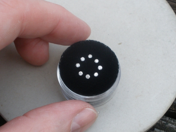 8 White diamond loose rounds 1.8mm each