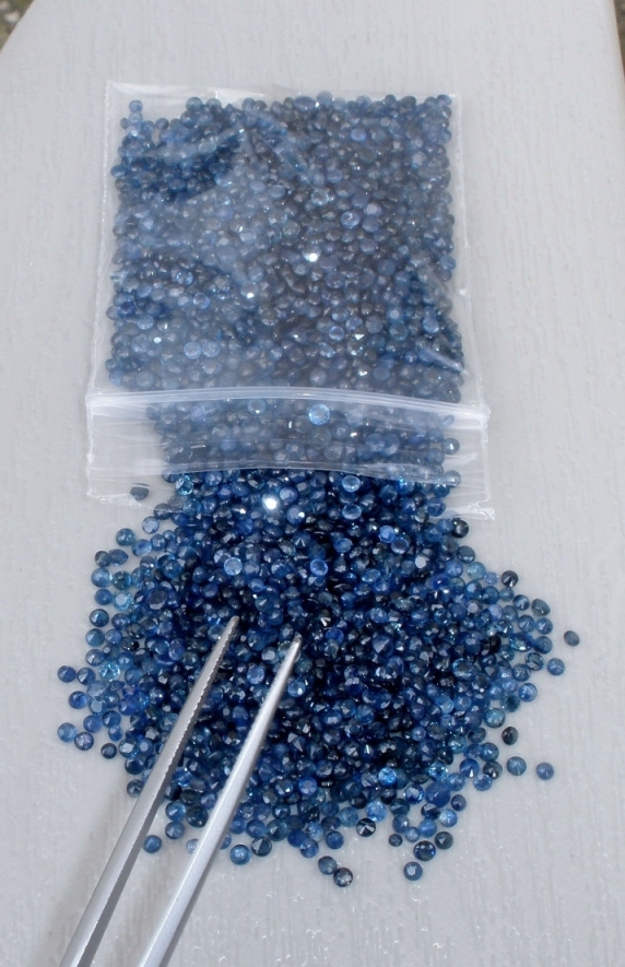 Over 1 carat blue sapphire round parcel lot 2mm each