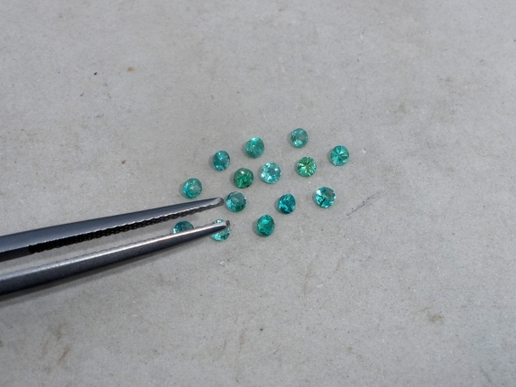 Colombian emerald round gem parcel 2mm to 2.3mm each