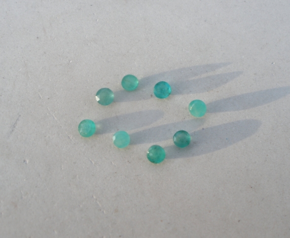 Over 1 carat Colombian emerald round gem parcel 3mm each