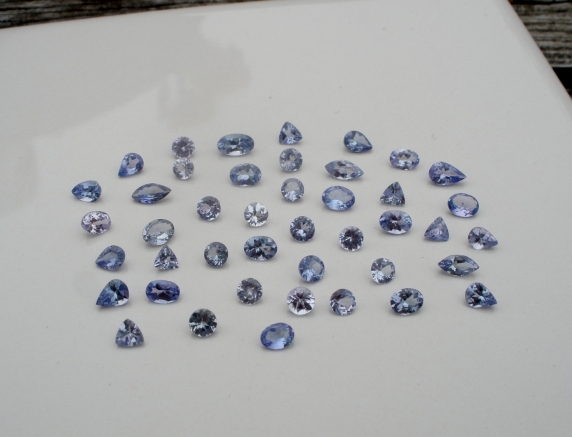Tanzanite gem mix loose parcel over 5 carats