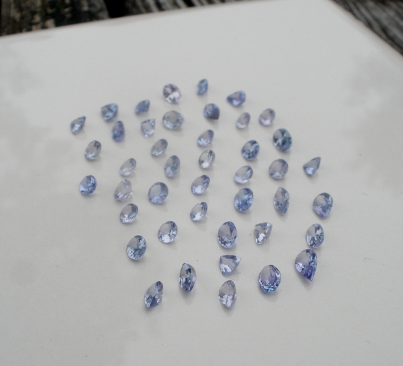 Tanzanite gem mix loose parcel over 5 carats