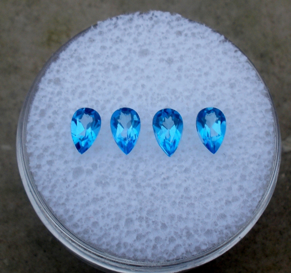 4 Loose Blue Topaz Pear Gems 5x3mm each