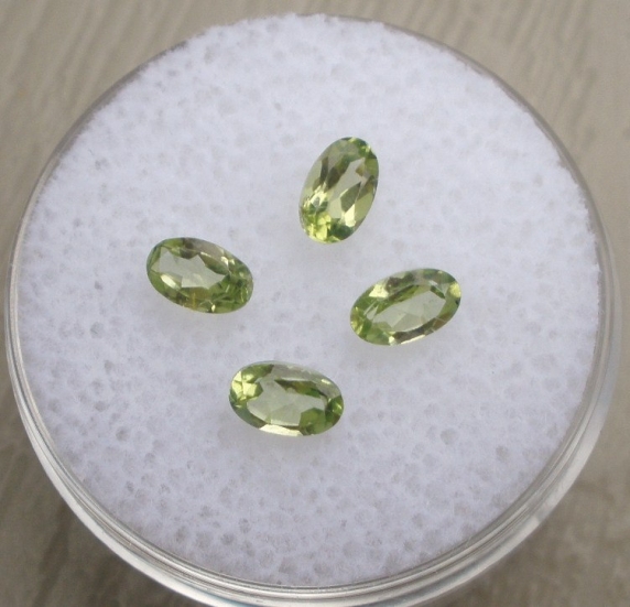 4 Loose Natural Peridot Oval Cut Gems 5 x 3MM Each