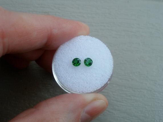 Matching Pair 4 mm Green Round Chrome Diopside in AAA Grade