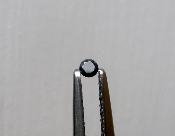 Black diamond loose round 2mm