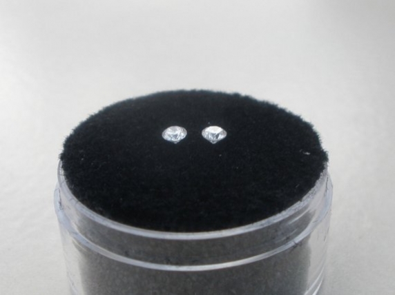 White diamond loose round faceted pair 2.5mm each