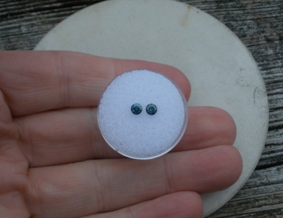Blue Diamond Loose Round Faceted Pair 3.5mm each