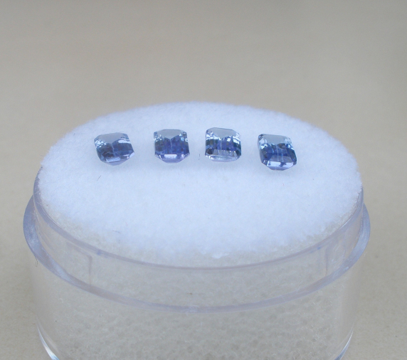 4 Tanzanite Emerald natural gems 5x3mm each 4 Tanzanite Emerald natural gems 5x3mm each