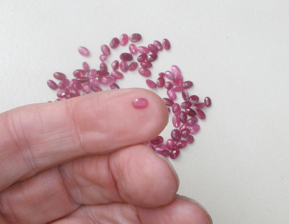 Burmese Pink Red Natural Ruby 0val 5x3mm Burmese Pink Red Natural Ruby 0val 5x3mm