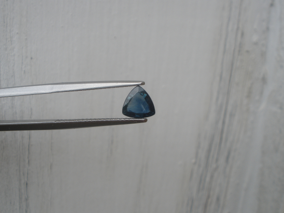 Blue sapphire trillion loose natural gem 6x6mm