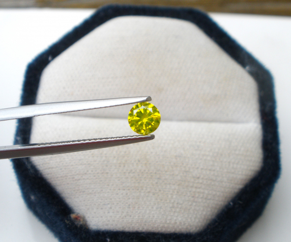 5mm Yellow Natural Diamond Loose Round SI clarity Sparkling and Stunning 0.44 Ca