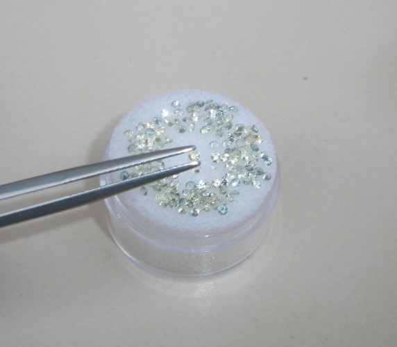 1.5mm Green Sapphire Round Natural Gem