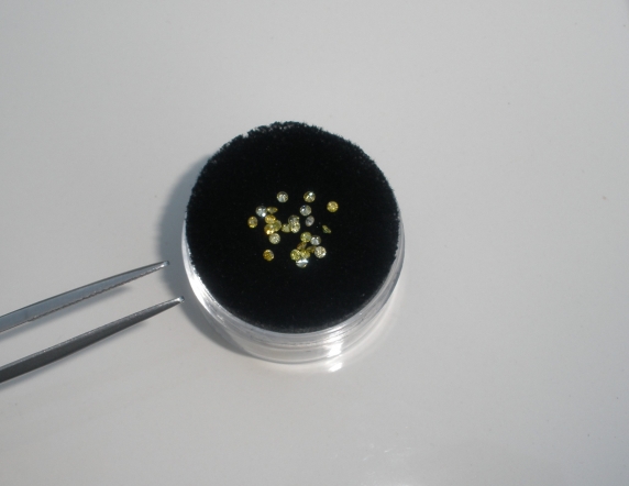 30 Yellow Natural Diamond loose faceted rounds 1.3mm each