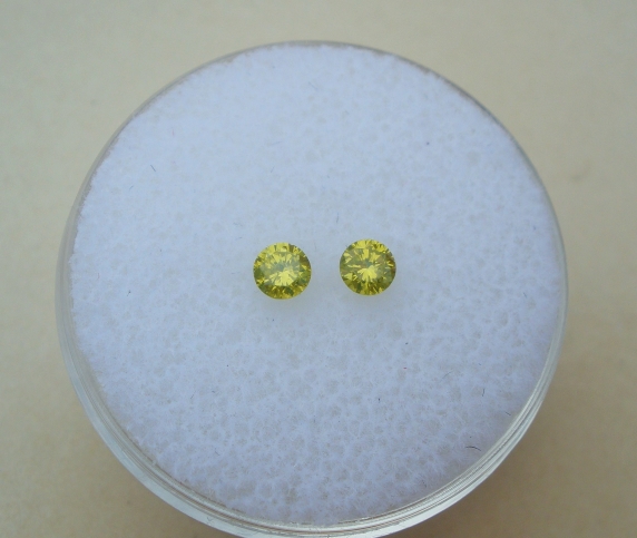 Yellow Round Diamond Pair 3mm