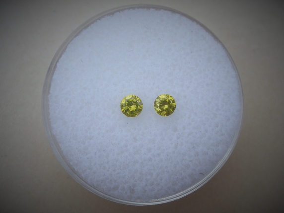 Yellow Round Diamond Pair 3mm