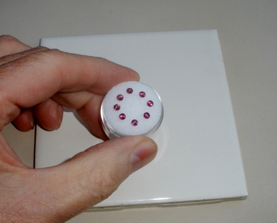 8 garnet round gems 3mm