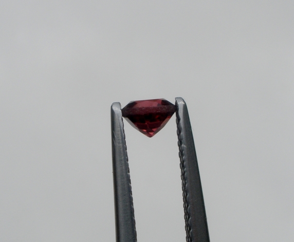 Garnet round shape gem 4mm