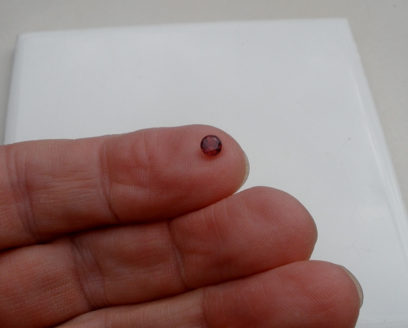 Garnet round shape gem 4mm