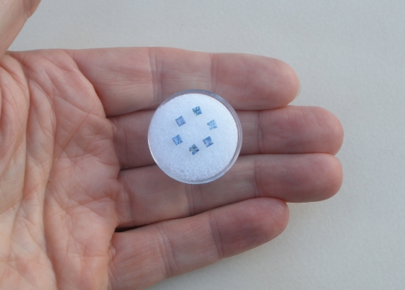 6 Ceylon sapphire blue princess gems 2.5mm each