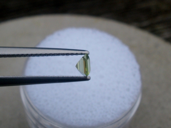 Peridot square loose gem 4mm
