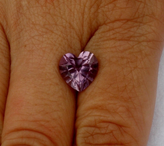 Amethyst heart gem 10mm