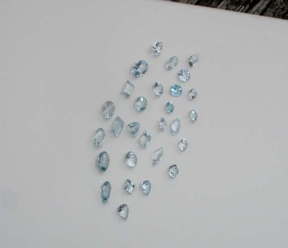 Aquamarine gem mix loose parcel over 5 carats
