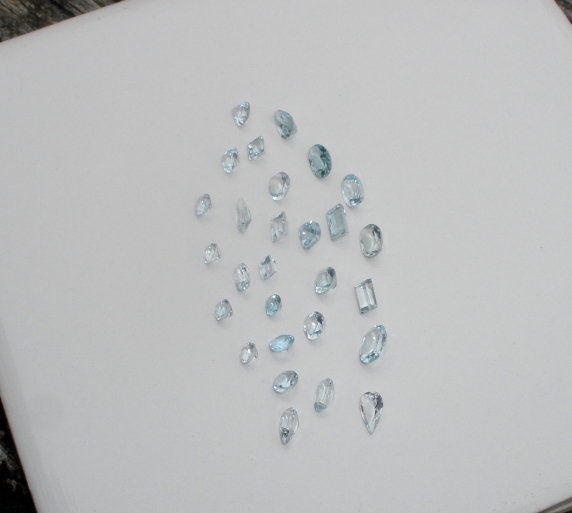 Aquamarine gem mix loose parcel over 5 carats