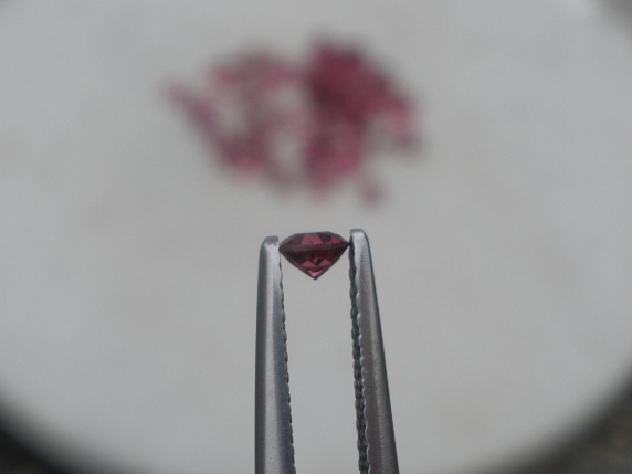 Garnet round shape gem 3mm