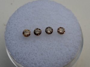 4 champagne diamond loose rounds 2.5mm each