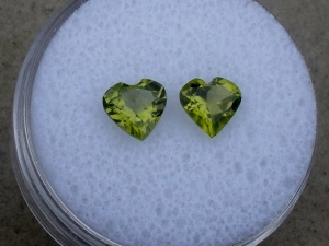 Peridot heart gem pair 6mm each